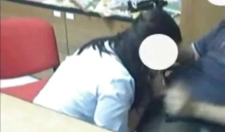 Hot pirang mengisi dirinya dengan mainan film bokep xxx barat pada webcam