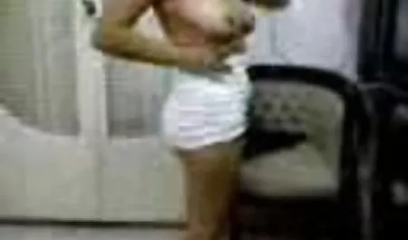 Wanita yang sudah menikah bokep barat kuno menggedor dalam posisi cowgirl